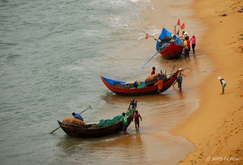 3 boats and a girl.jpg - (C) Ed Blow